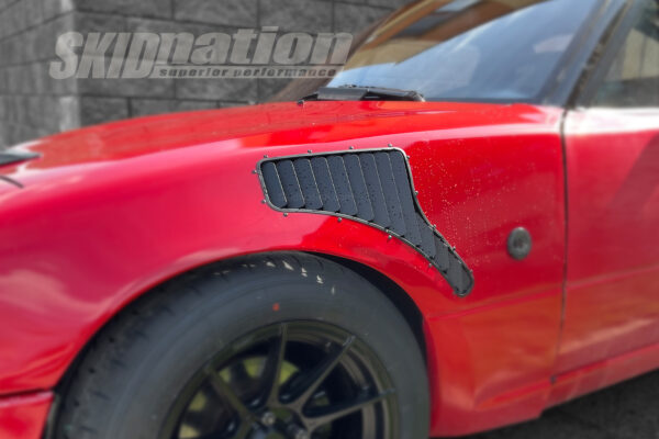 Mazda MX-5 fender vents installed BW side