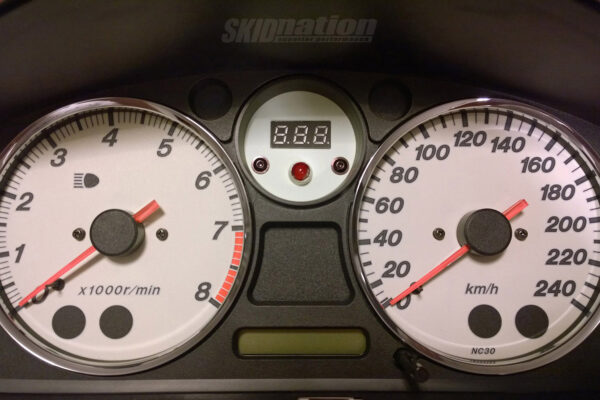 SkidNation MX-5 oil pressure light and voltmeter installed